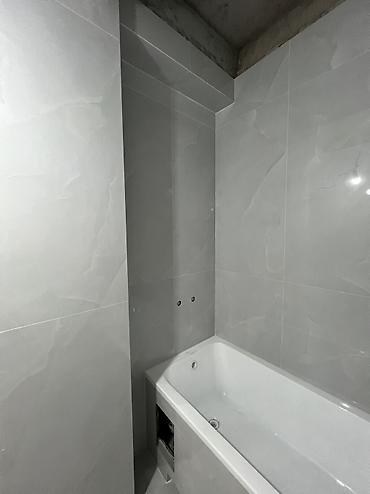 Укладка плитки: Гидроизоляционные работы, Укладка плитки в ванной, Укладка плитки на стену | Керамическая плитка, Стеклянная плитка, Мраморная плитка | Горизонтальная укладка, Диагональная укладка, Раскладка в разбежку Больше 6 лет опыта — 20