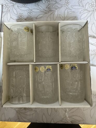 büllür: Çay dəsti