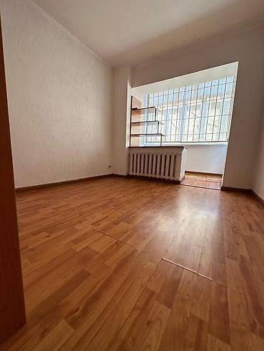 квартира в бишке: 3 комнаты, 80 м², Индивидуалка, 2 этаж — 3