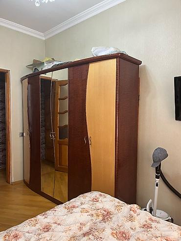 dolab isləmis: Təmiz və yaxşı vəziyyətdədir. Geniş və rahat istifadə üçün uyğundur — 1