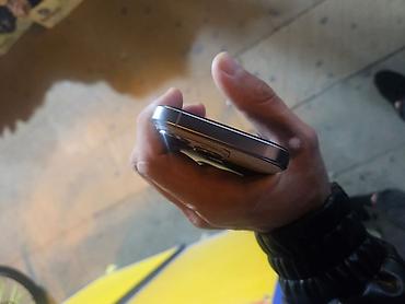 iphone 7 ag: İPHONE 16 Pro Telefon Zavodur 95% Pil Salığı 301 Devir Sayı Tək Bir — 4