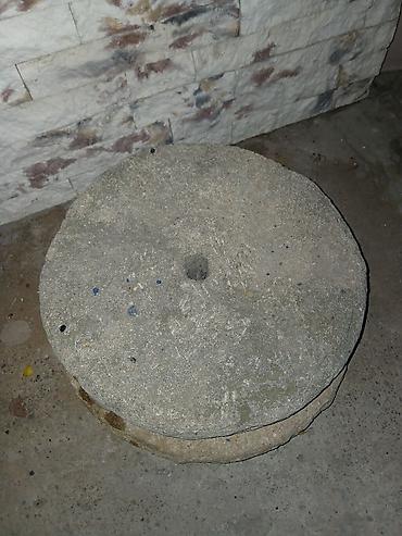 Kənd təssərüfatı avadanlığı: Daş dəyirman daşı (ikiqat) - Material: təbii daşdan yonulmuş üst və — 4