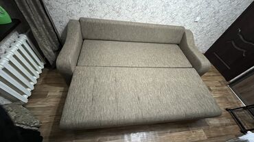 белла мебель: Диван-кровать, цвет - Коричневый, Б/у