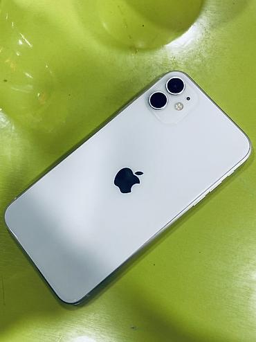 iphone 17 pro 256 цена бишкек: IPhone 11, белый цвет - Экран 6.1" Liquid Retina HD (IPS), поддержка — 3
