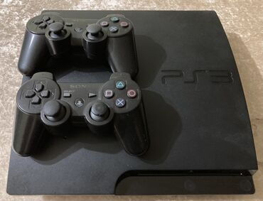plestesn 3: PlayStation 3 (PS3) Slim oyun konsolu.500gb.2 ədəd oyun pultu.içində
