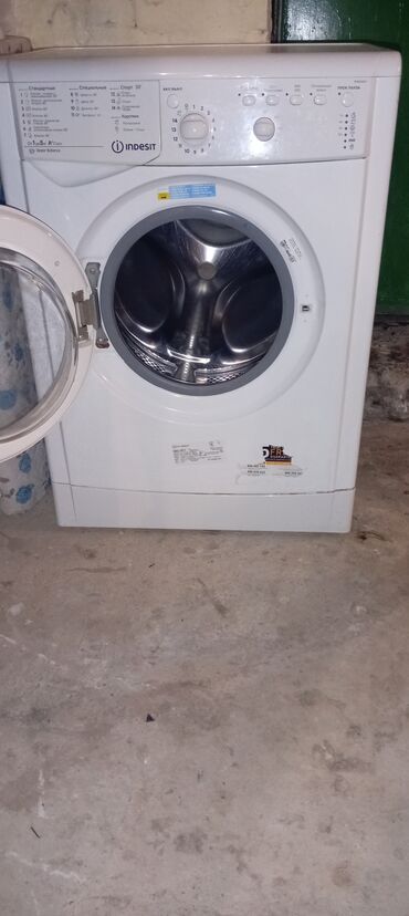 hisense paltaryuyan: Paltaryuyan maşın Indesit, 5 kq, İşlənmiş, Avtomat, Qurutmasız, Kredit yoxdur, Ünvandan götürmə