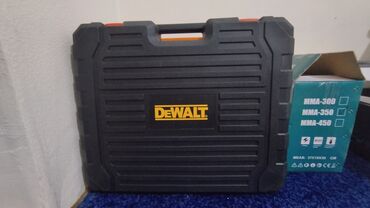воздушная болгарка: Срочно продаю оригинальный набор инструментов от DeWALT, брал для себя