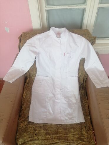 Tibbi geyim: Salam aleykum kişi ve Qadin ücün tibbi Xalatlar satiram teze deyil az — 19