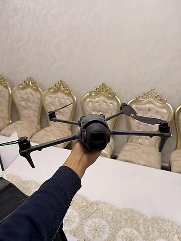 honor 400: DJI Mavic 4 Pro — комплект Fly More Combo (DJI RC 2) Профессиональный — 4