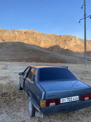 ВАЗ (ЛАДА): ВАЗ (ЛАДА) 21099: 2000 г., 1.5 л, Механика, Бензин, Седан — 9