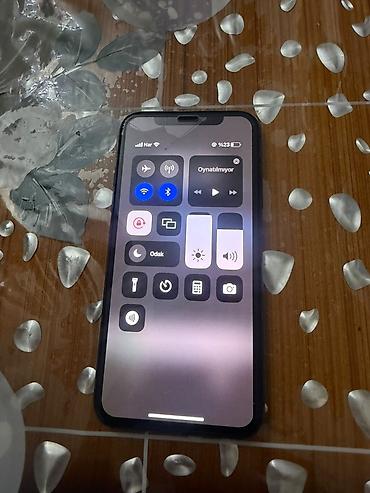 IPhone X, Qara, Qırıq