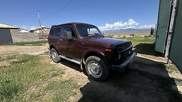 Унаа сатуу: ВАЗ (ЛАДА) 4x4 Niva: 2007 г., 1.7 л, Кол менен иштөөчү, Бензин, Жол тандабас — 2