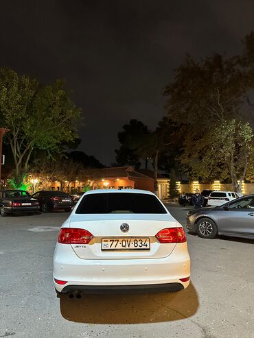 Volkswagen: Volkswagen Jetta: 0.2 l | 2012 il Sedan — 14