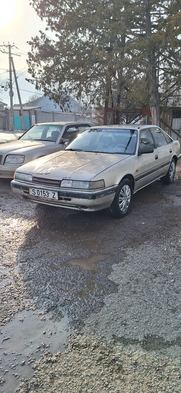 Mazda: Mazda 626: 1988 г., 2 л, Механика, Газ, Хэтчбэк