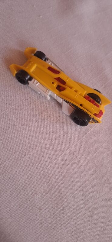 ваза напольная стеклянная высокая без узора: Hot Wheels RD-10 die-cast oyuncaq maşın - Model: RD-10 (alt hissədə