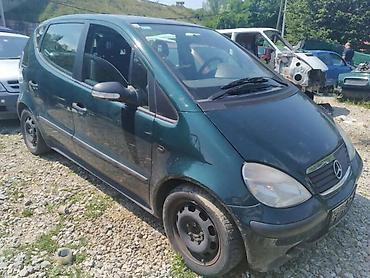 parksajd alati: MERCEDES BENZ A 170 2004. GOD. - KOMPLETAN AUTO U DELOVIMA | Sve — 1