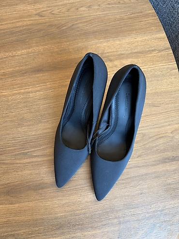 Tuflilər: Yeni! Bershka qadın tuflisi - Rəng: qara - Model: klassik, sivri — 1