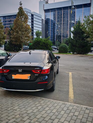 Honda: Honda Insight Hybrid sedan - Güc aqreqatı: benzin-elektrik hibrid — 9