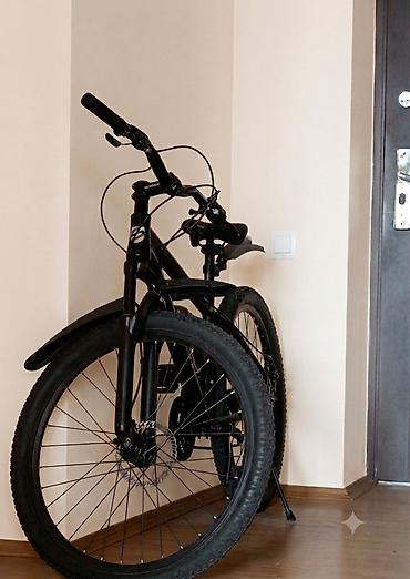 24 velosiped: 26liq "təkərlər, disk əyləclər, sürət ötürücü sistemi ilə. - Rəng — 1