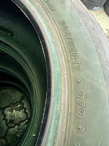 Шины и диски: 225/55/17 4 шт комплект в идеальном состоянии фирма Bridgestone год — 3