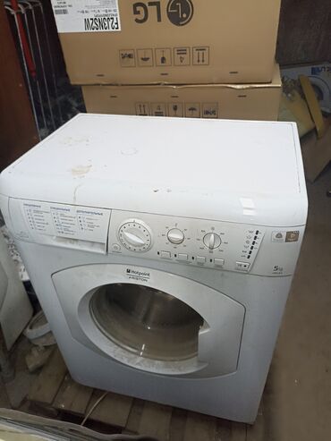 Стиральные машины: Стиральная машина Hotpoint Ariston, Автомат, До 5 кг