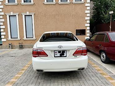 Toyota: Toyota Crown: 2010 г., Гибрид, Седан — 6