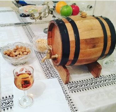 Boçkalar və çəlləklər: Dekorativ Taxta yarım boçka sifarişlə. Dekor yarı çəllək şam — 23