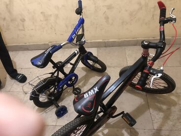 Uşaq velosipedləri: İki velosiped ideal vəziyətdə cəmi 90
 m lazım olsa endirim edərik — 2