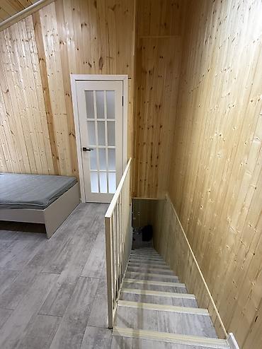 Аренда отелей и хостелов: Сдаться коттедж в бостери теплый устный 7ми местный есть кухня и так — 8