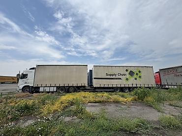 волва 2013: Тягач, Volvo, 2012 г., Шторный — 3