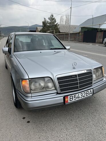 124 е220: Mercedes-Benz 220: 1994 г., 2.2 л, Автомат, Бензин, Седан