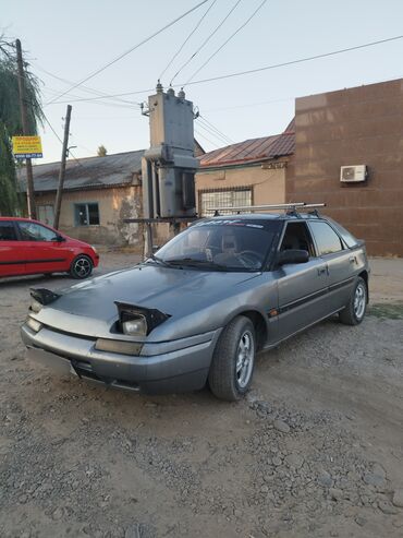 пикап авто: Mazda 323: 1989 г., 1.6 л, Механика, Бензин, Хэтчбэк