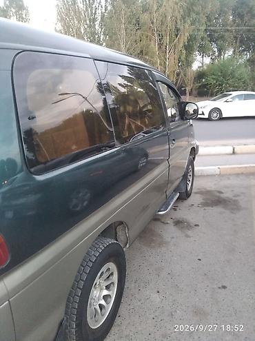шины на делику: Mitsubishi Space Gear: 1995 г., 3 л, Автомат, Бензин, Минивэн — 5