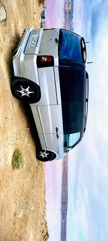 Mercedes-Benz: Mercedes-Benz Vito: 2.2 l | 2001 il Van/Minivan — 7