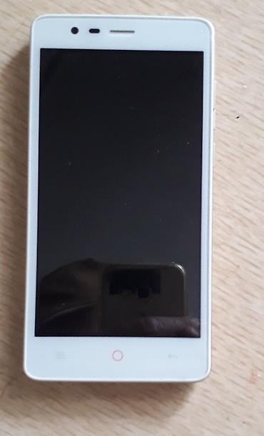 redmi a55: Смартфон Xiaolajiao (логотип с перчиком), бело‑серебристый корпус. б/у — 4