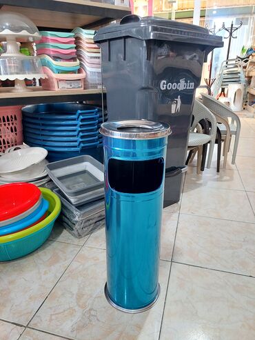 Baklar və çənlər: Məhsul: Daxili/çöl istifadə üçün metal zibil qutuları - Model — 2