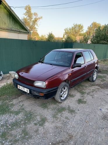 запчасть на гольф 4: Volkswagen Golf: 1993 г., 1.6 л, Механика, Бензин, Хэтчбэк