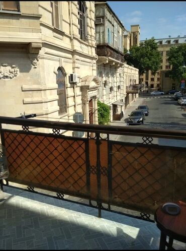 Köhnə tikili: Bakı, 3 otaqlı, Köhnə tikili, m. İçərişəhər, 90 kv. m -da lalafo.az — 9 Köhnə tikili: Bakı, 3 otaqlı, Köhnə tikili, m. İçərişəhər, 90 kv. m — 9