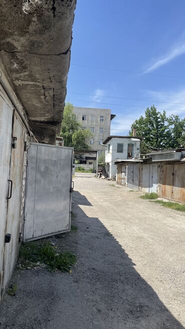 склад для хранения: 25 м², Кирпичный | Смотровая яма, Охрана, Подвал, погреб
