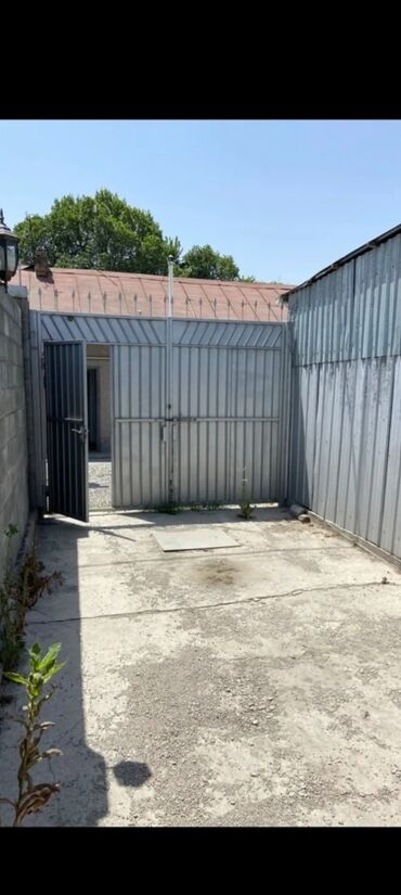 сдаю дом ош: 50 м², 2 комнаты, Парковка, Забор, огорожен