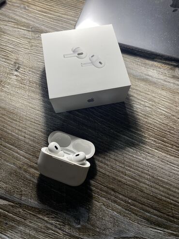 Наушники: Вакуумные, Apple, Б/у, Беспроводные (Bluetooth), Классические