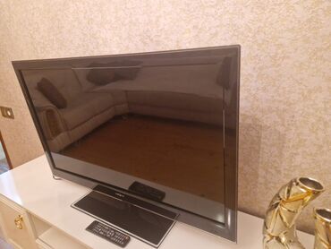 Televizorlar: İşlənmiş Televizor Eurolux LCD 43" Ünvandan götürmə