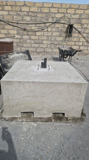 Beton dirəklər: Hər ölcüdə beton dirəklər .yol isarələri.kabel isarələri kanalzasiya — 13