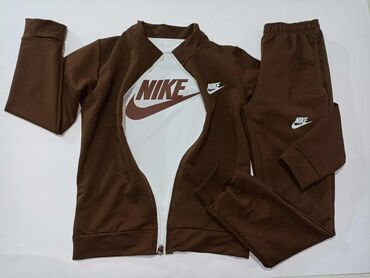 Komplet trenerke: 👇🏻👇🏻TRODELNI SETOVI👇🏻👇🏻 💰💰2750 din ili dva 4500din💰💰 Set sadrzi — 13