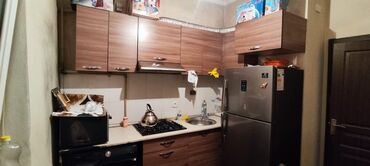 Столы и стулья: *ZB* *MƏTBƏX MEBELİ* Qiymət *400 azn* ölçü *2.54+1.44* üzerinde *qaz