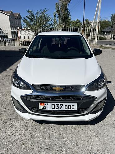 спарк 1: Chevrolet Spark: 2019 г., 1 л, Вариатор, Бензин, Хэтчбэк — 1