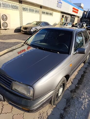 фольксваген 2005: Volkswagen Vento: 1992 г., 1.8 л, Механика, Бензин, Седан