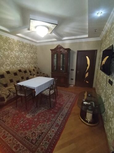 Uzunmüddətli kirayə mənzillər: Ər Riyad Ticarət mərkəzinin qarşısında yerləşir. Abşeron gənclər — 1