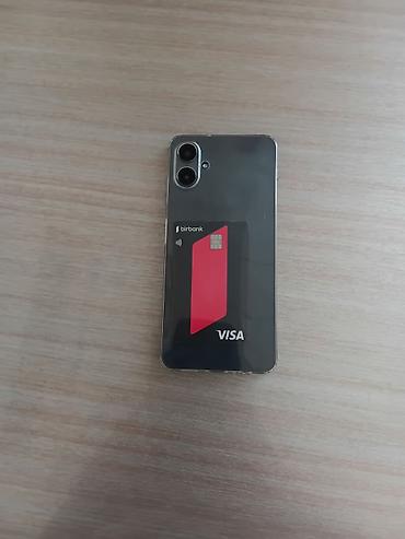 infinix zero flip: Salam hecbir prablemi yoxdu arxasda biraz cizxlar var 128, yadas — 2