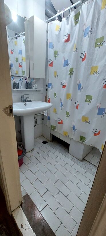 Uzunmüddətli kirayə mənzillər: Bu mənzil geniş dəhliz, yataq otağı və qonaq otağı/mətbəx sahəsini — 7